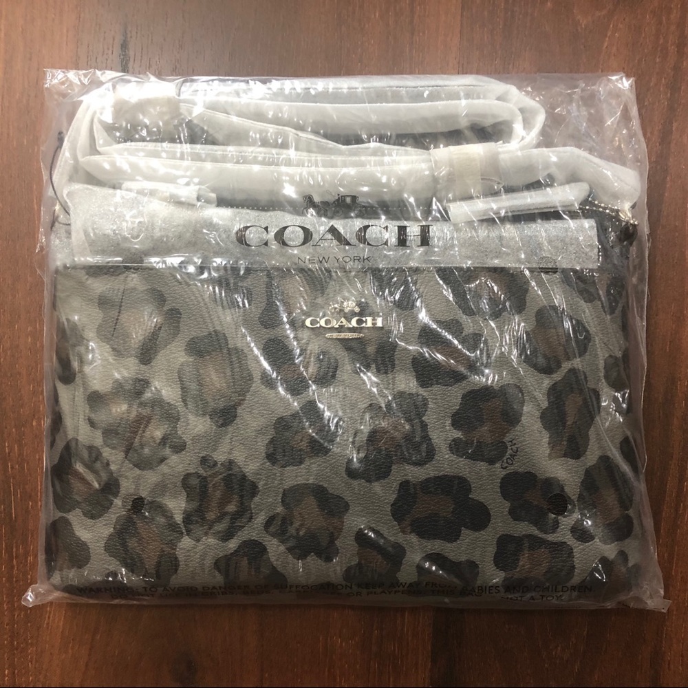 ❗️Sold❗️Coach pop up crossbody purse in Ocelot NWT - Picture 4 of 7